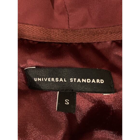 Universal Standard Kanda Puffer Small Burgundy Down Coat - Picture 11 of 14